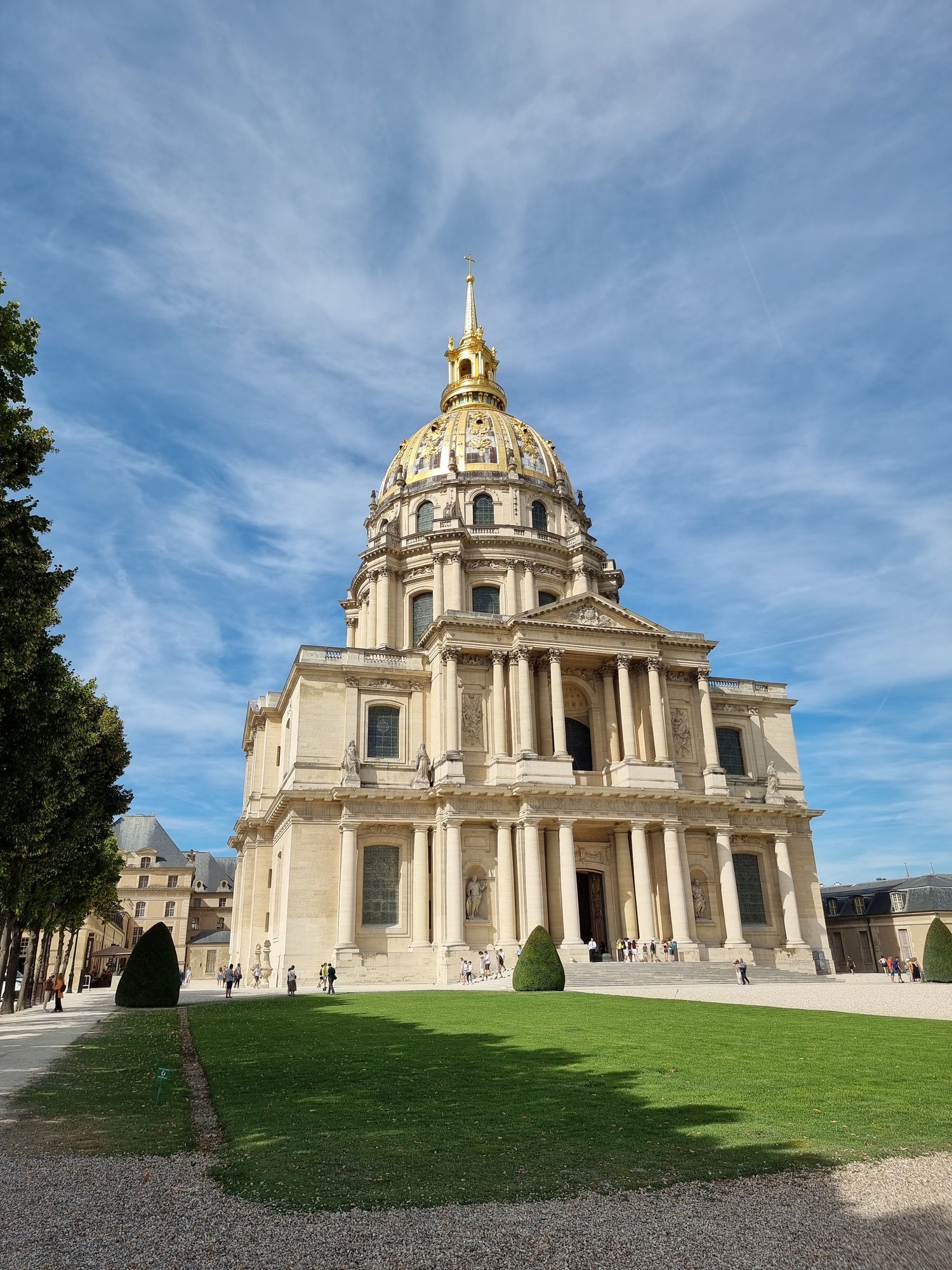 NAPOLEON'S TOMB & LES INVALIDES SMALL GROUP TOUR
